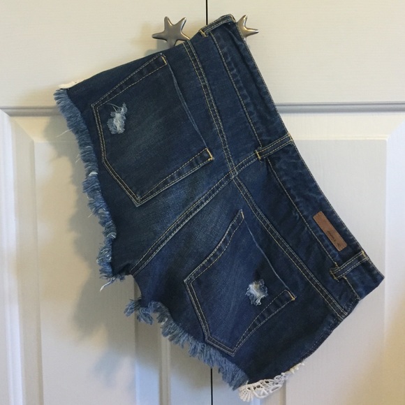 O'Neill jean shorts - Picture 2 of 3