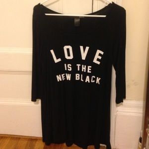 Love is the new black long top