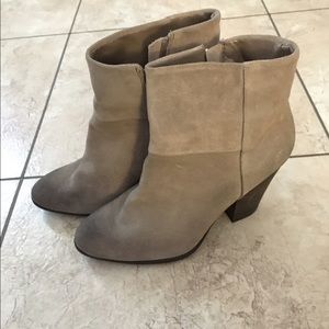 🎉 SALE!! NWOT Nine West leather booties size 7