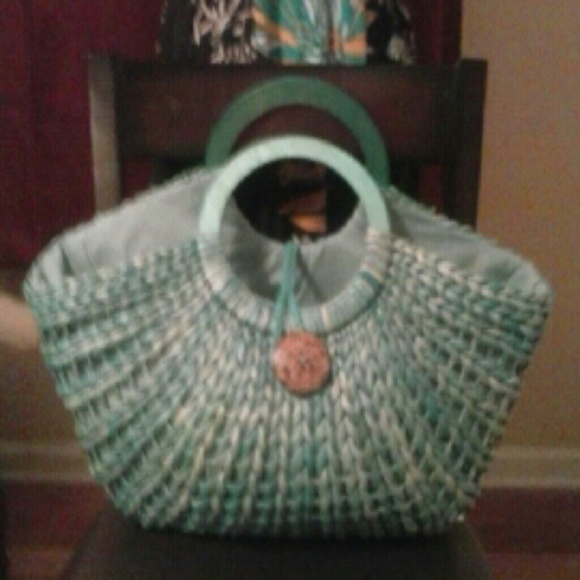 Straw handbag