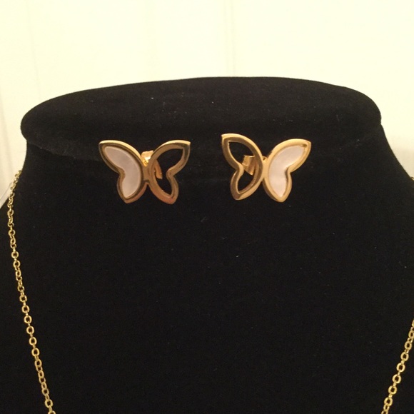 Mother of pearl and Austrian Crystal butterfly set - Picture 3 of 4