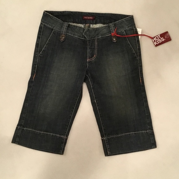 HOT KISS JEAN SHORTS 🆕