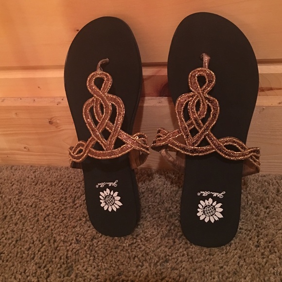 Shoes - Yellow box sandals