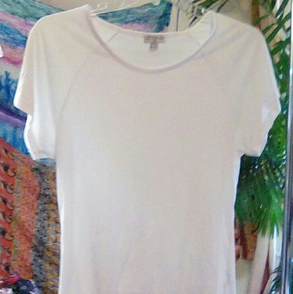Loose fitting White T-shirt