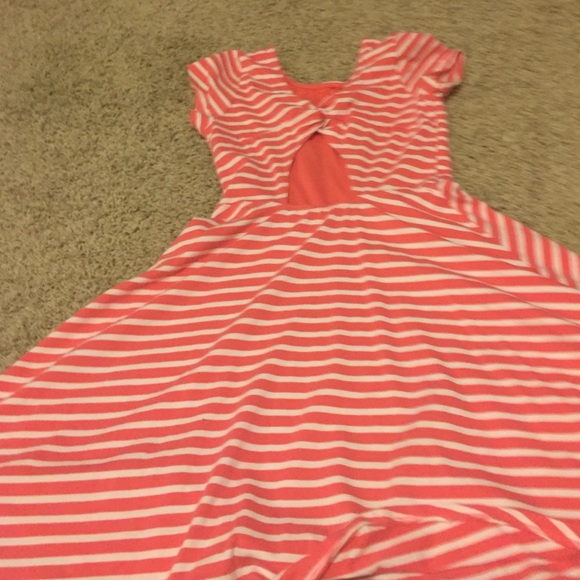 Peach and white striped dress - Picture 2 of 2