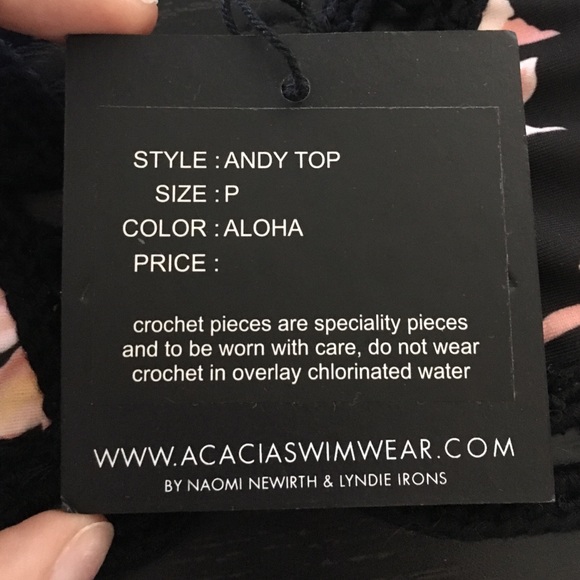 *** TRADED *** NTW acacia Andy aloha bikini top - Picture 2 of 3