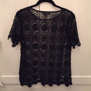 Banana Republic lace top. Worn 1 time.  Like new.