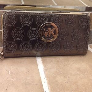mk wallet