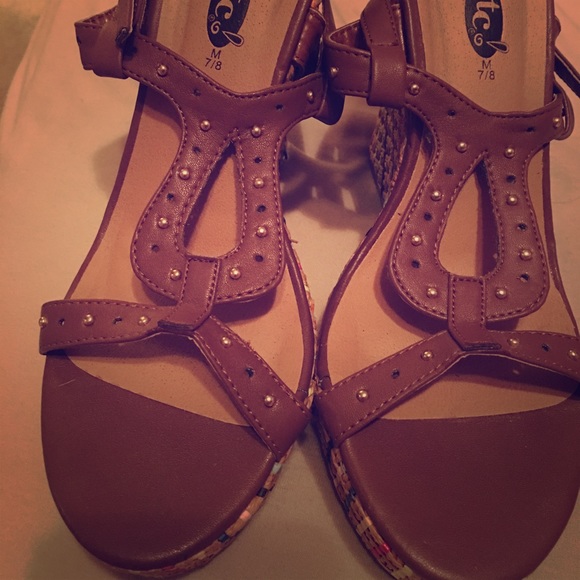 Rue 21 Wedges