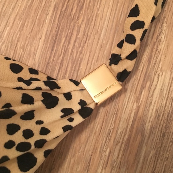 VICTORIAS SECRET ONE PIECE SWIMSUIT - Picture 3 of 4