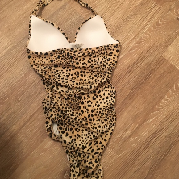 VICTORIAS SECRET ONE PIECE SWIMSUIT - Picture 4 of 4