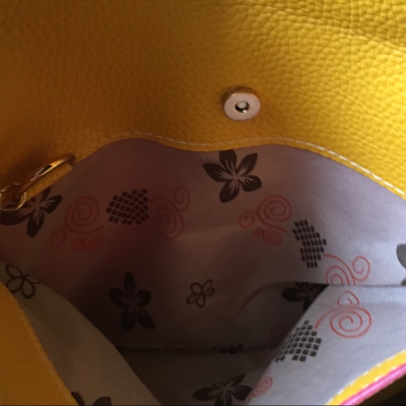 SOLD❗️enveloped shoulder bag/clutch - Picture 4 of 4