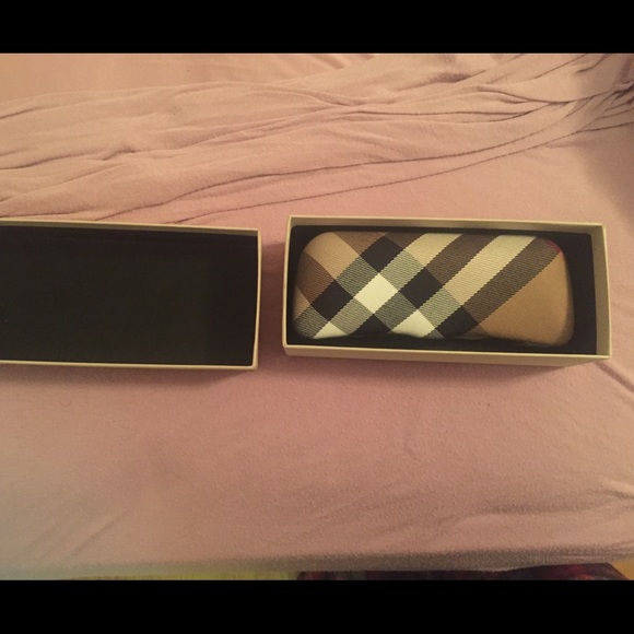 Burberry eyeglass case! Never used!