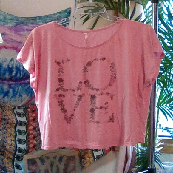Soft LOVE crop top