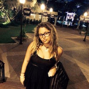 Meet your Posher, Demetria