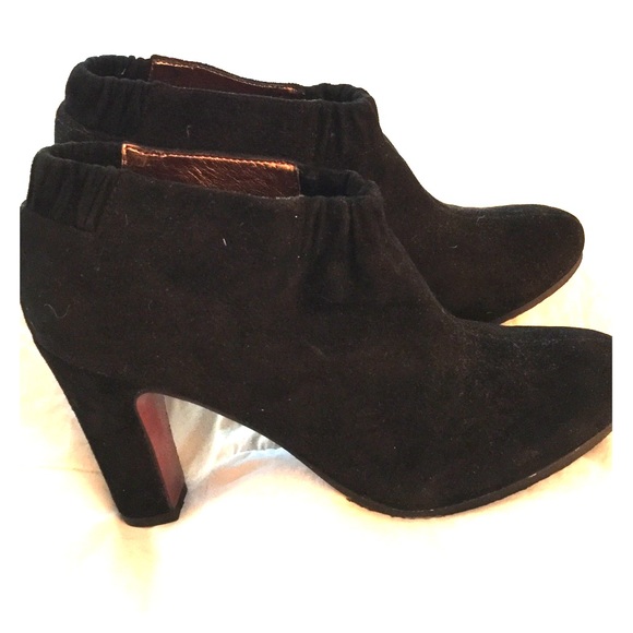 Sam Edelman Simone black suede bootie. like new.