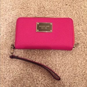 Michael Kors Wallet/Wristlet