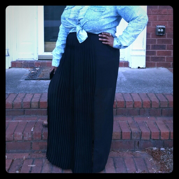 Sheer maxi skirt with pleats