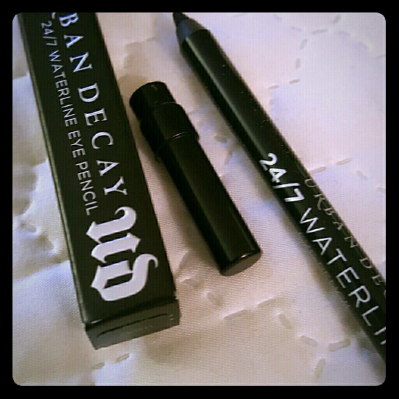 Urban Decay 24/7 Waterline