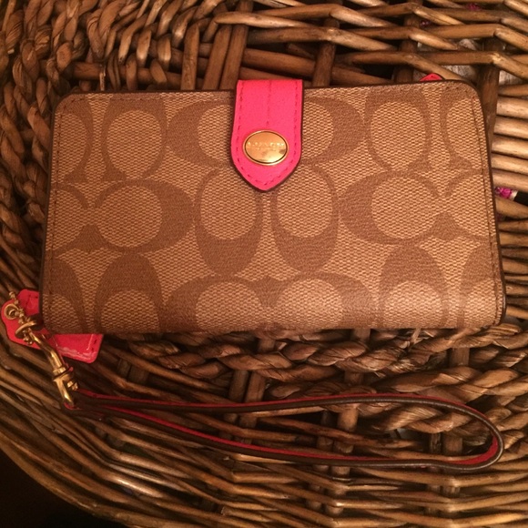 Coach wristlet