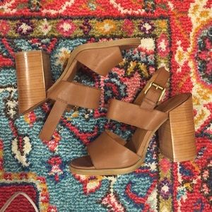 Size 8 Urban Outfitters Tan Leather Heeled Sandals