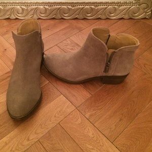 NWOT Lucky Brand Suede Booties