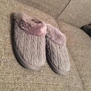 Grey slippers - hard soled