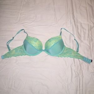 VICTORIA'S SECRET bra size 32D