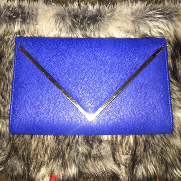 ALDO Handbags - ALDO blue clutch with chain
