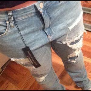 New, Never Worn BLANK NYC Sz30 Jeans w lined rips