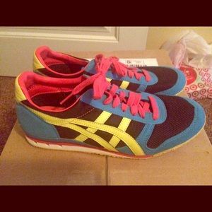 Asics authentic