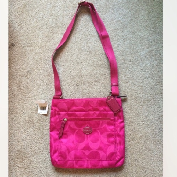🎉SALE🎉 Pink Berry COACH File Bag