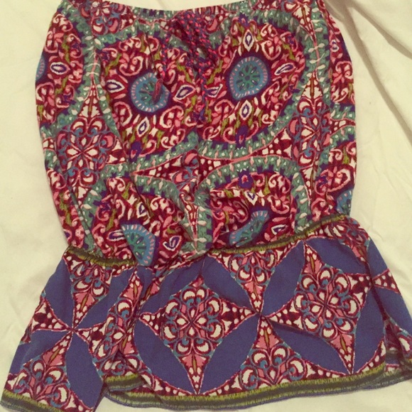 Abstract Strapless Top