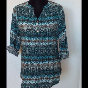 🌿Tan and Green Blouse🌿