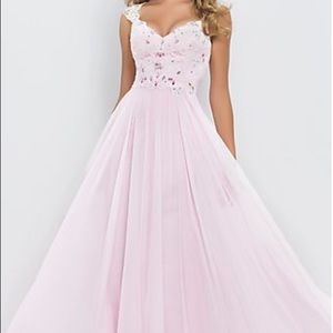 BRAND NEW never worn prom dress!!