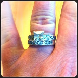 CZ beautiful wedding ring set