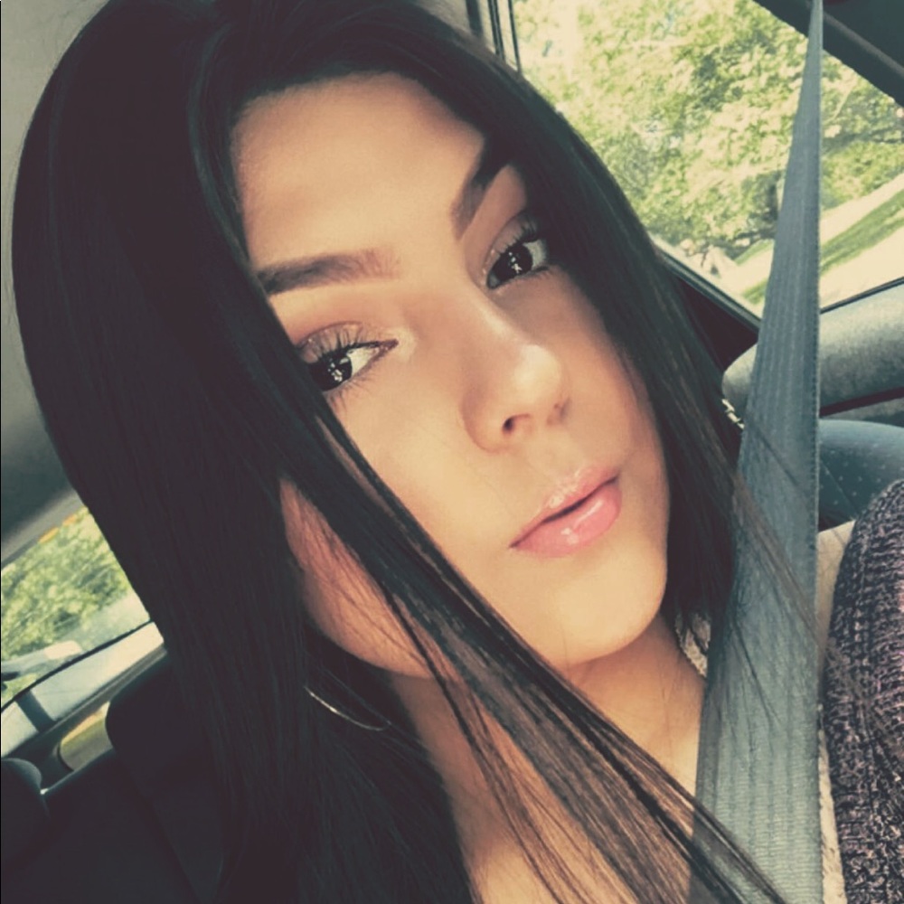 Meet your Posher, Dariana