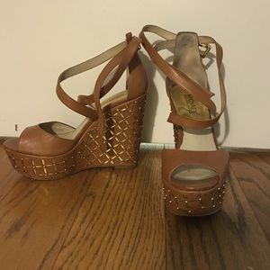 Michael Kors brown/gold wedges