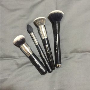 Brush bundle Morphe, Marc Jacobs, and Pat McGrath