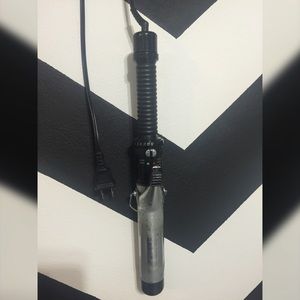 CONAiR iNSTANT HEAT CURLiNG iRON