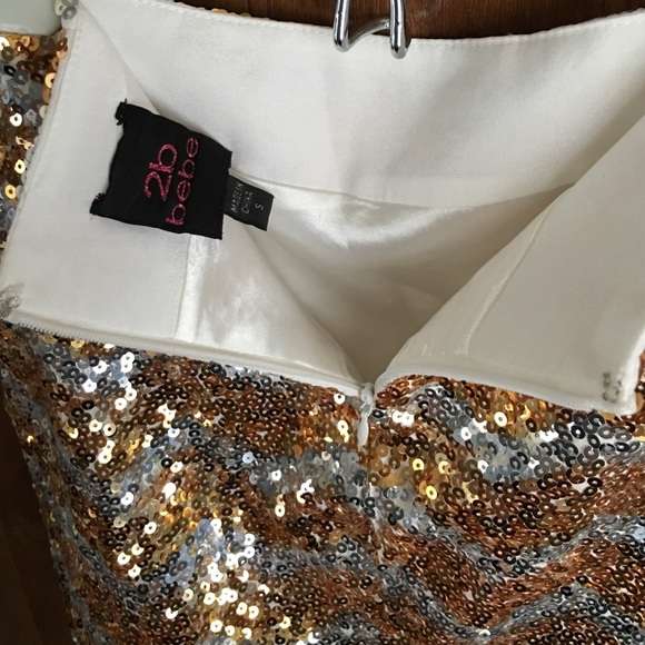 NWOT Sequined skirt - Picture 3 of 4