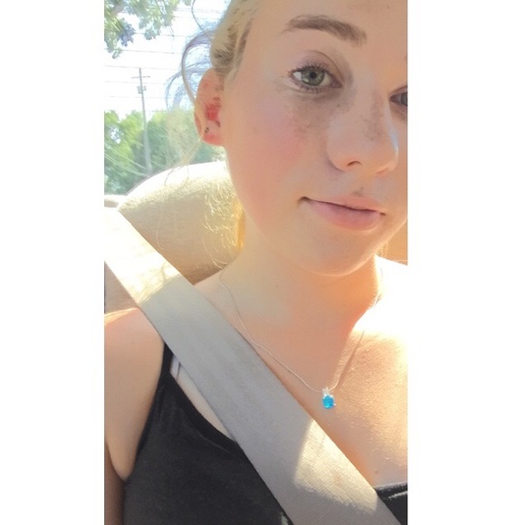 Meet your Posher, Maddie