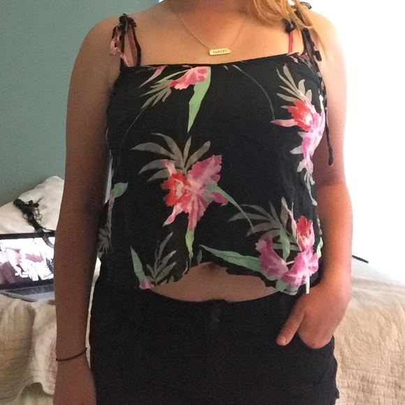 Black Floral Crop Top