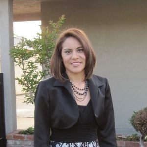 Meet your Posher, Daniela