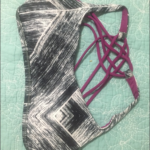 Lululemon Free to Be (Wild) Bra