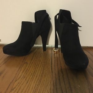 Black heeled booties