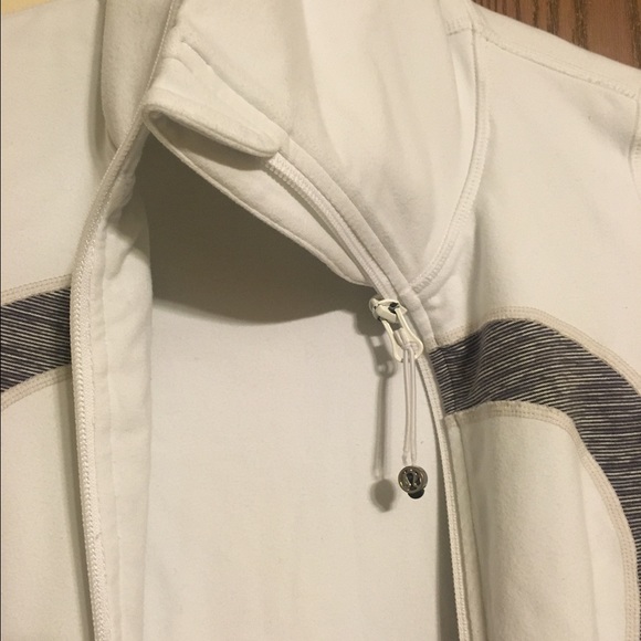 Lululemon - Picture 2 of 2