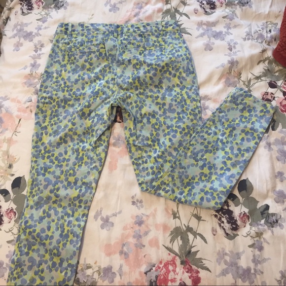 Patterned Gap Khakis - Picture 4 of 4
