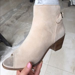 *NEW* Matisse Folk Peep-toe Bootie - Natural/Beige