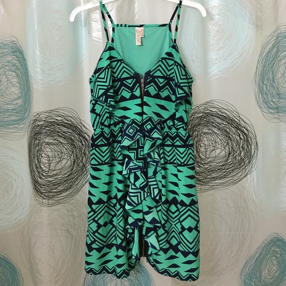 Francesca's Chiffon Ruffle and Zipper Dress 💚💙